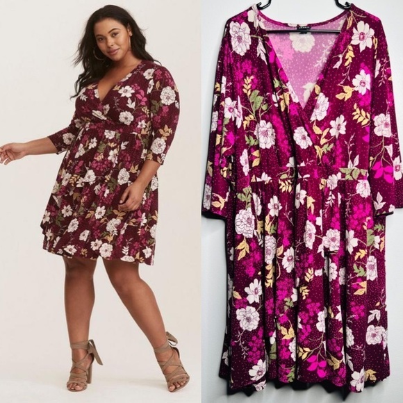 torrid Dresses & Skirts - Torrid 4X Plum Floral Midi Dress V-Neck Stretch Waist Boho Chic